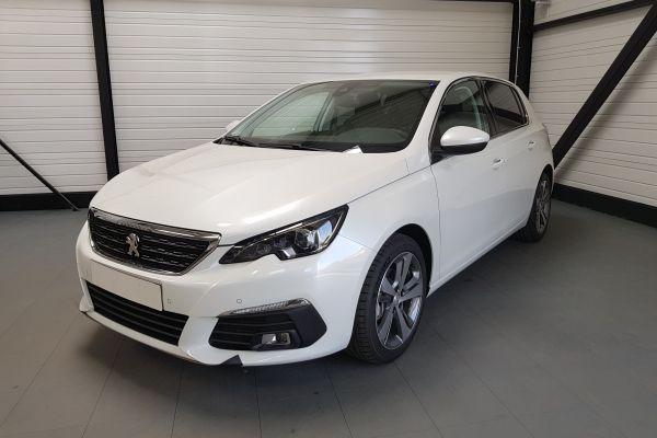 Peugeot 308 Allure 1.5 Blue Hdi 130cv photo Peugeot 308 Allure 1.5 Blue Hdi 130cv