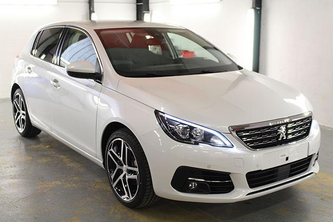 Peugeot 308 Allure 1.5 Blue Hdi 130cv photo Peugeot 308 Allure 1.5 Blue Hdi 130cv