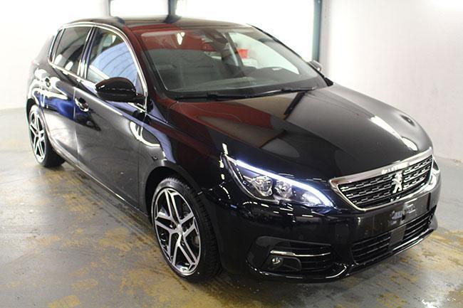 Peugeot 308 Allure 1.5 Blue Hdi 130cv toit pano photo Peugeot 308 Allure 1.5 Blue Hdi 130cv toit pano