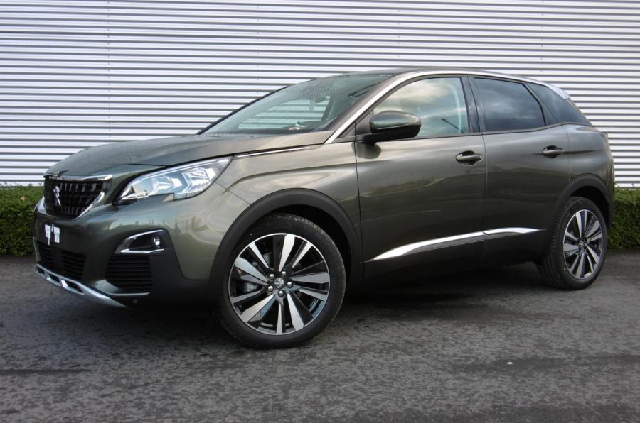 Peugeot 3008 Allure 1.5 Blue Hdi 130cv photo Peugeot 3008 Allure 1.5 Blue Hdi 130cv