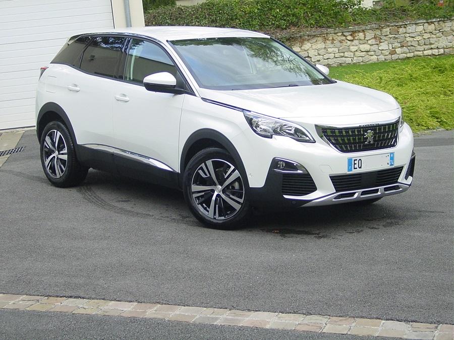 Peugeot 3008 Allure 1.5 Blue Hdi 130cv photo Peugeot 3008 Allure 1.5 Blue Hdi 130cv