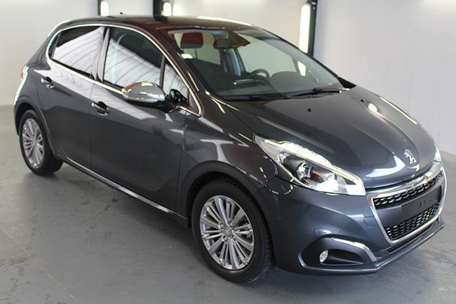 Peugeot 208 Allure 1.2 Puretech 82cv photo Peugeot 208 Allure 1.2 Puretech 82cv