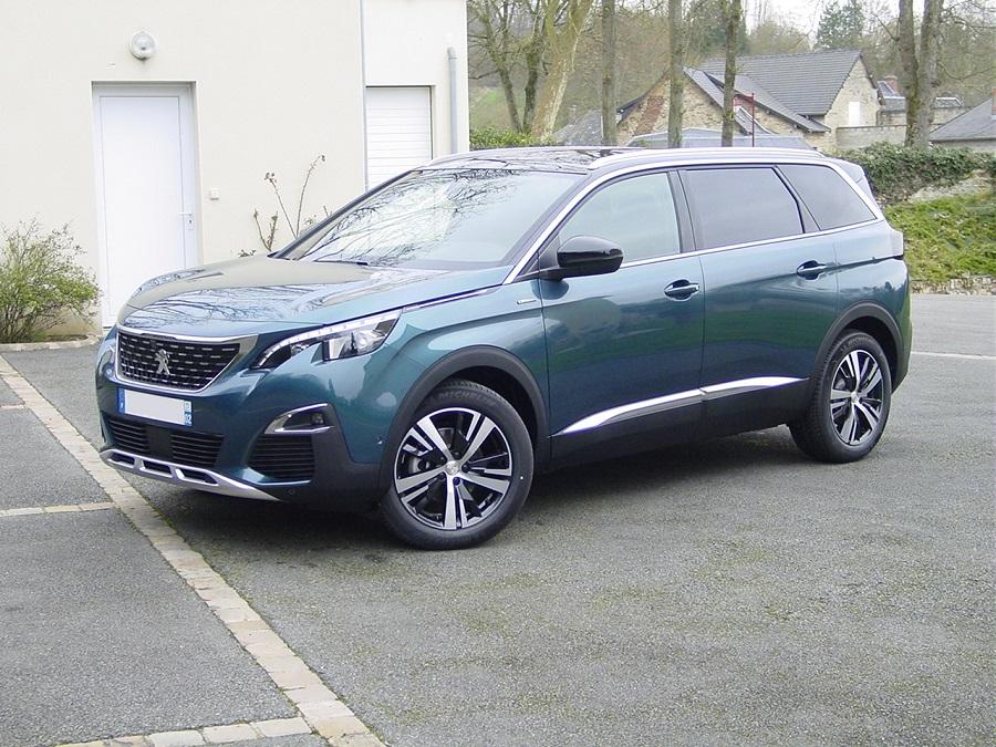 Peugeot 5008 GT-line 1.6 BlueHdi 120cv EAT6 photo Peugeot 5008 GT-line 1.6 BlueHdi 120cv EAT6
