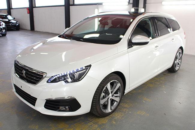 Peugeot 308 SW Allure 1.2 Puretech 130cv EAT8 photo Peugeot 308 SW Allure 1.2 Puretech 130cv EAT8
