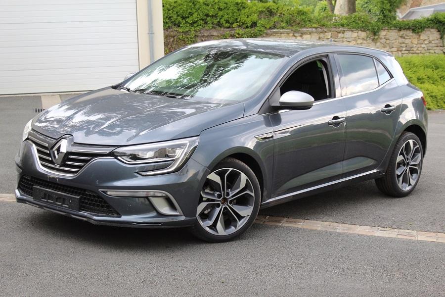 Renault Megane GT-line 1.5 Blue Dci 115 EDC photo Renault Megane GT-line 1.5 Blue Dci 115 EDC