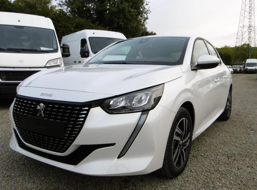 Peugeot 208 Allure Puretech 100cv EAT8 photo Peugeot 208 Allure Puretech 100cv EAT8